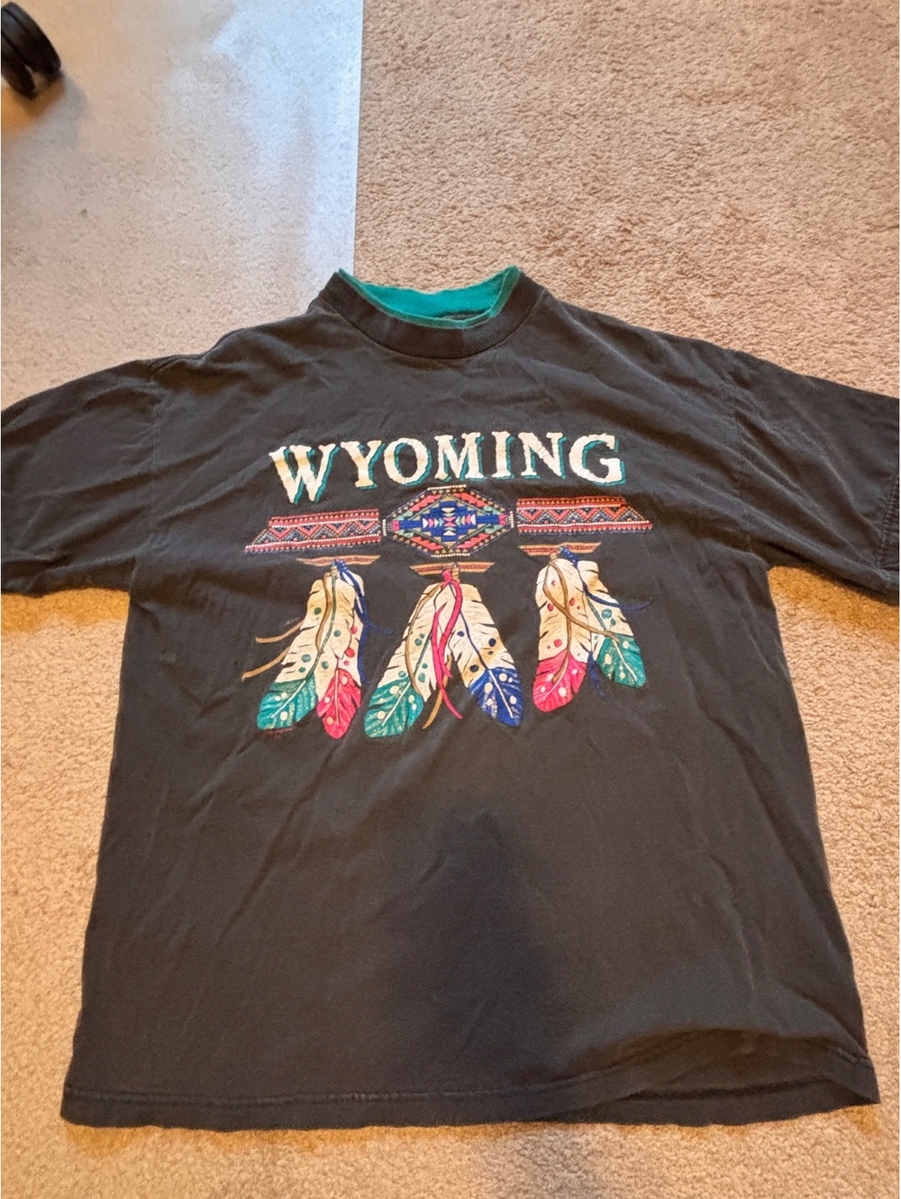 Vintage 2 collar Wyoming feather black fade tshirt graphic tee size xl made usa